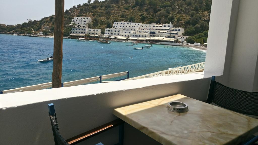 Faros Rooms Λουτρό Εξωτερικό φωτογραφία